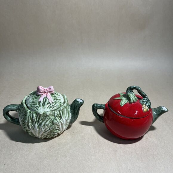 Vintage 2 Russ Miniature Teapot Tomato Garden Festival & Green Cabbage EUC - Picture 1 of 12